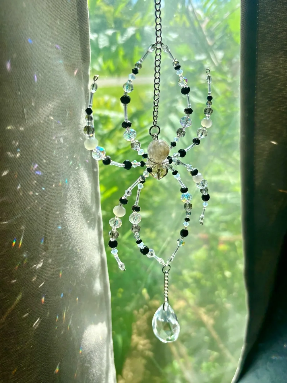 Crystal beaded spider suncatcher. - Picture 13 of 16